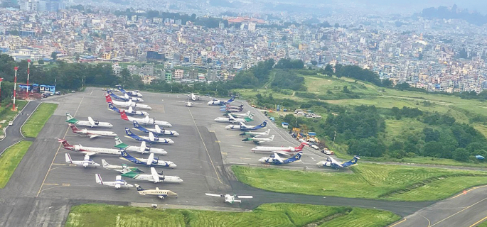 त्रिभुवन विमानस्थलको धावनमार्गमा खाल्डो परेपछि उडान बन्द