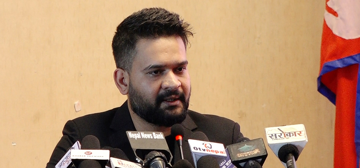 फोहोर संकलन गर्ने गाडीको चालक समातेपछि बालेन: सिंहदरबार र नेताका घरको फोहोर उठ्दैन