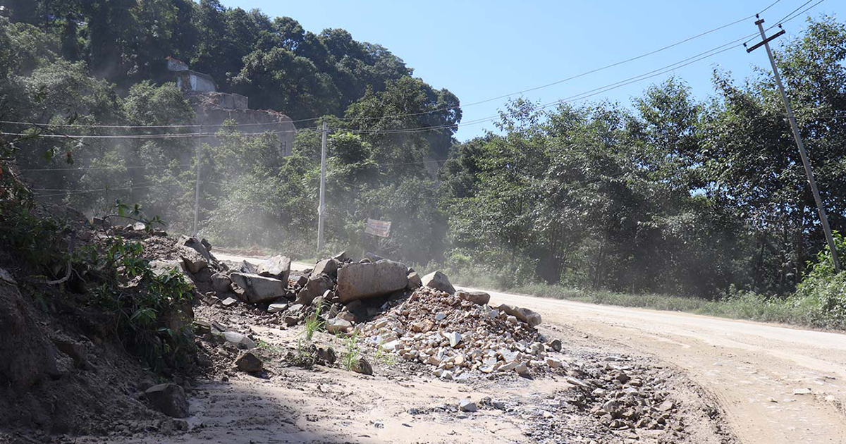 धुलिखेल–खावा सडक : आज र भोलि चार-चार घन्टा राजमार्ग बन्द