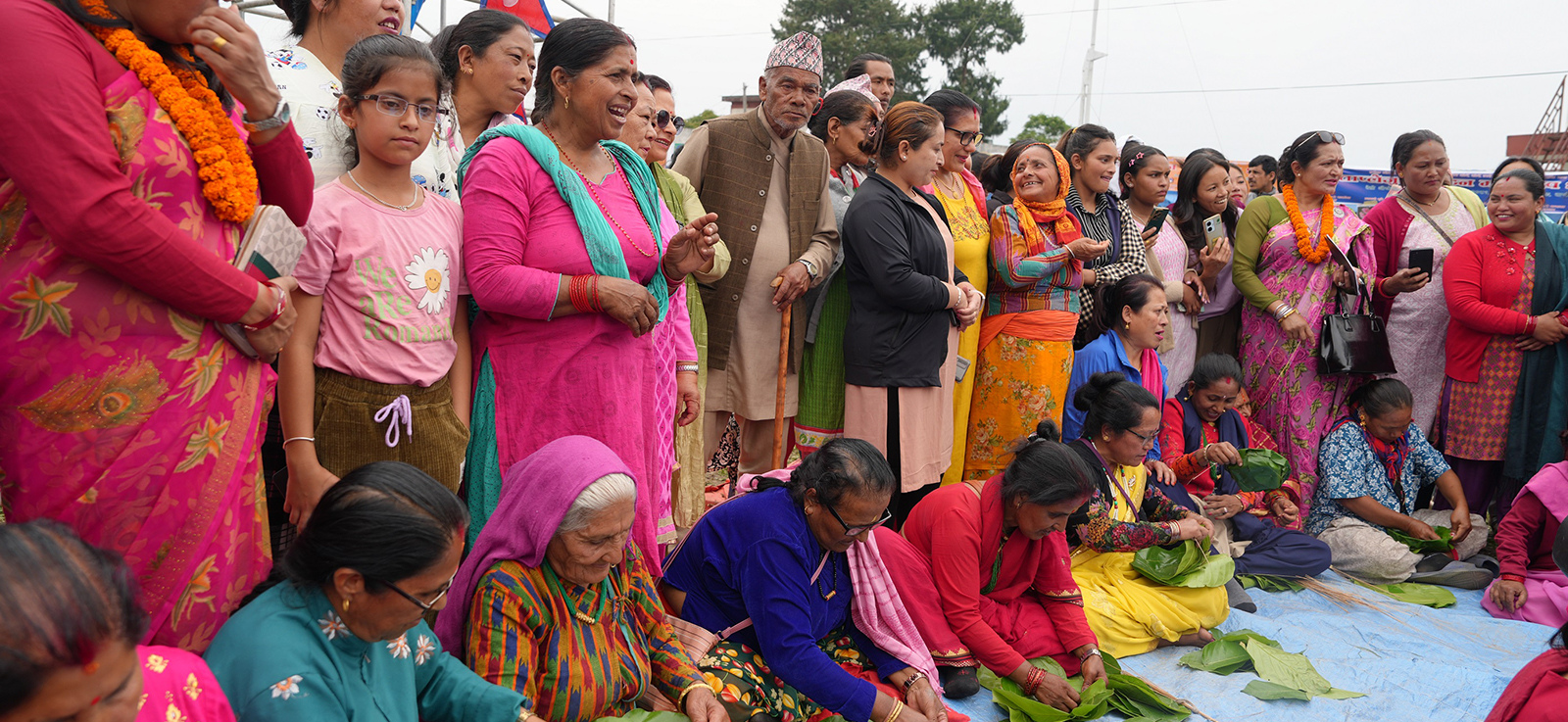 टपरी गाँस्ने र धुपबत्ती बाट्ने प्रतियोगिता : टपरीमा टीकादेवी र धुपबत्तीमा सुकमाया प्रथम