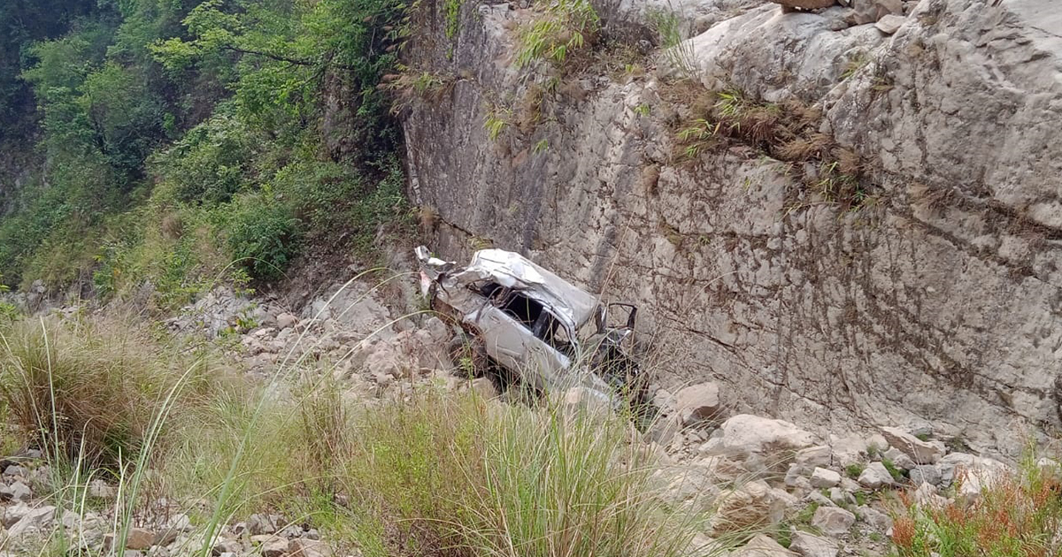 मकवानपुर कार दुर्घटना: २ जनाको मृत्यु, एक गम्भीर