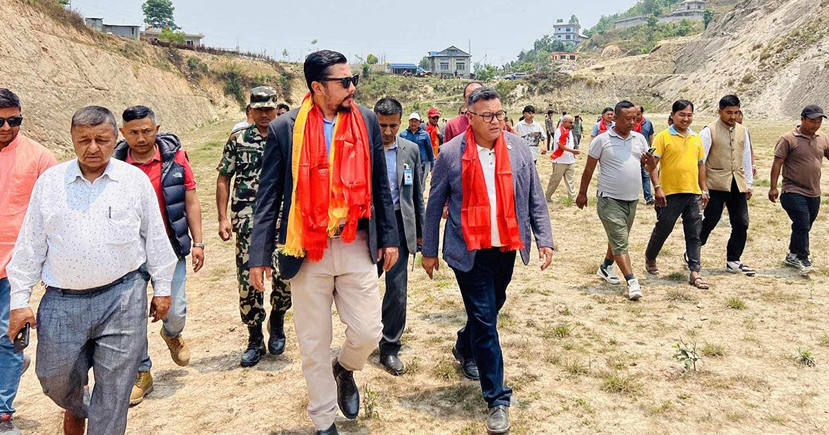 खेलकुदमन्त्रीले गरे राष्ट्रिय हक्की खेल मैदानको निरीक्षण