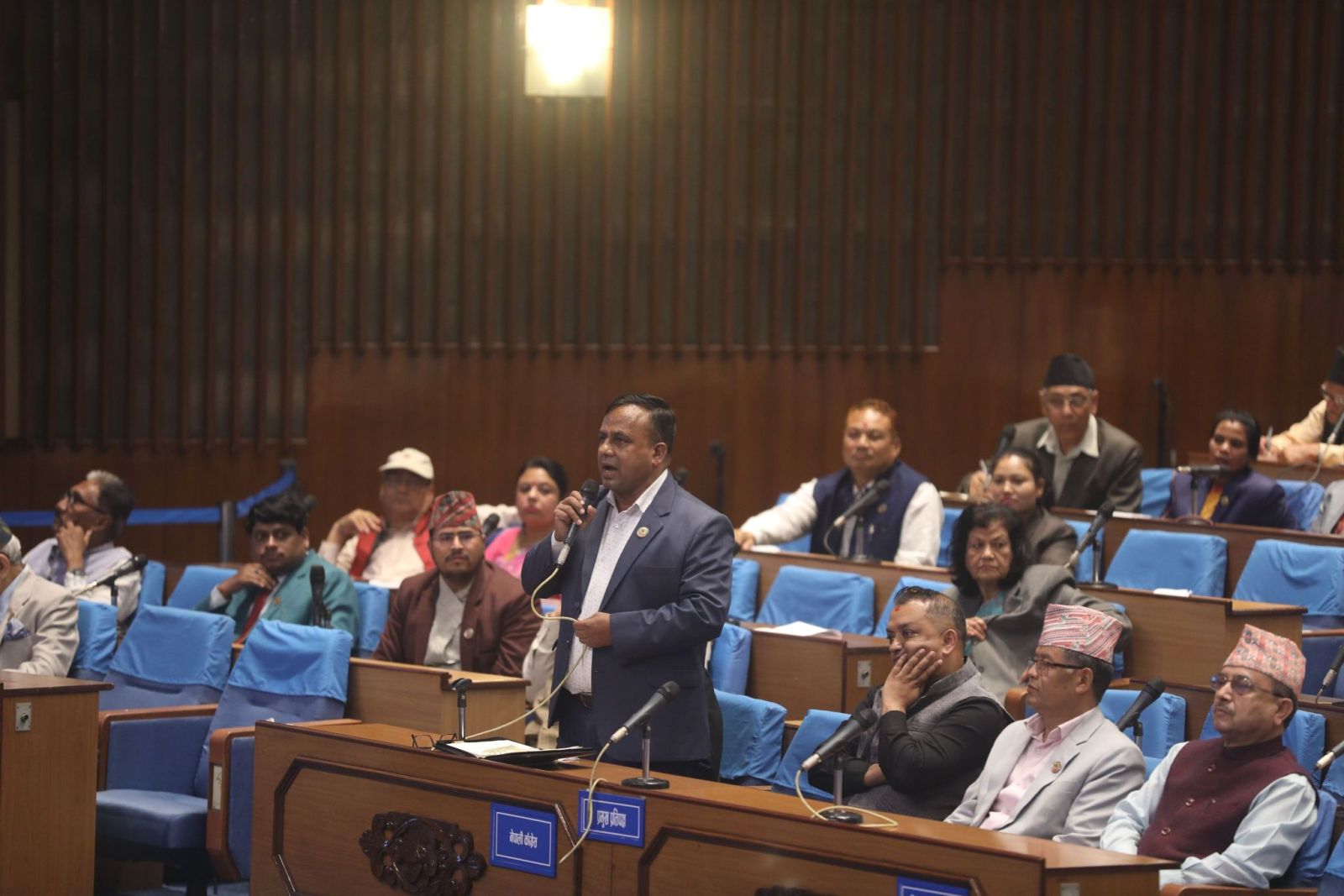 आफ्ना नेतामाथि लगाएको आरोप निराधार भए गृहमन्त्रीलाई संसद्‍बाट गलहत्याउने कांग्रेसको चुनौती