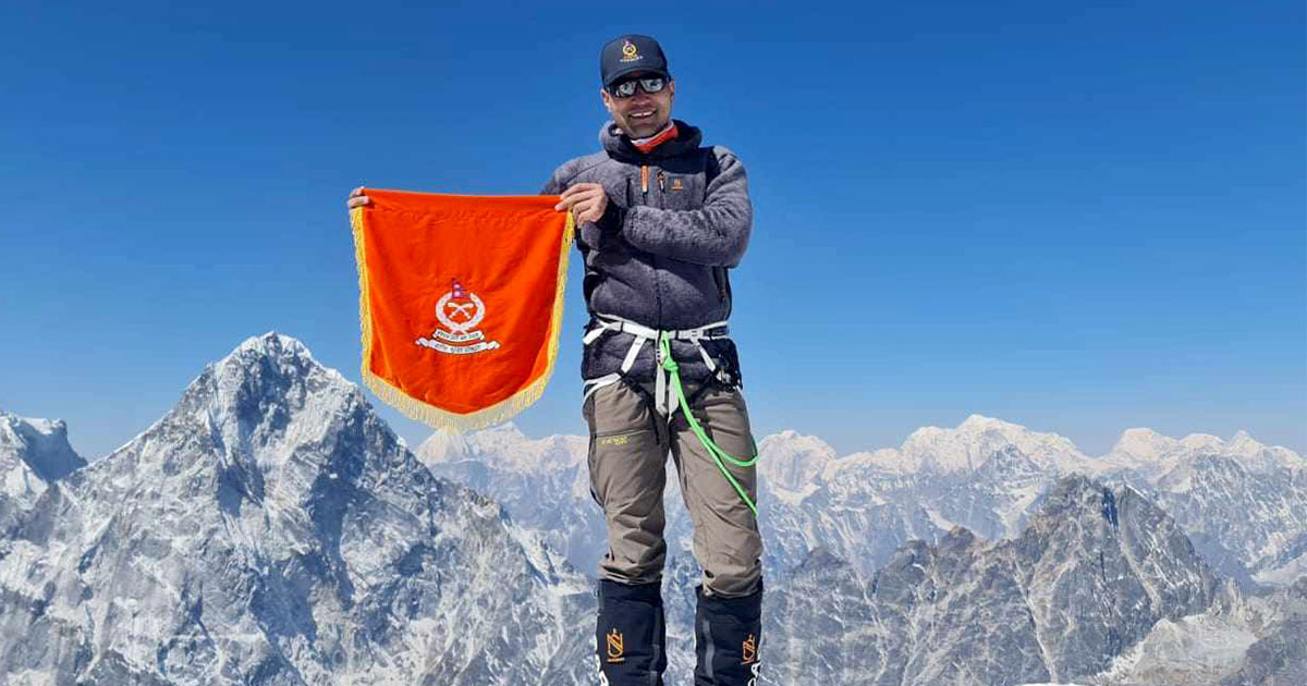 सशस्त्र प्रहरी निरीक्षक पौडेलले गरे सगरमाथाको आरोहण
