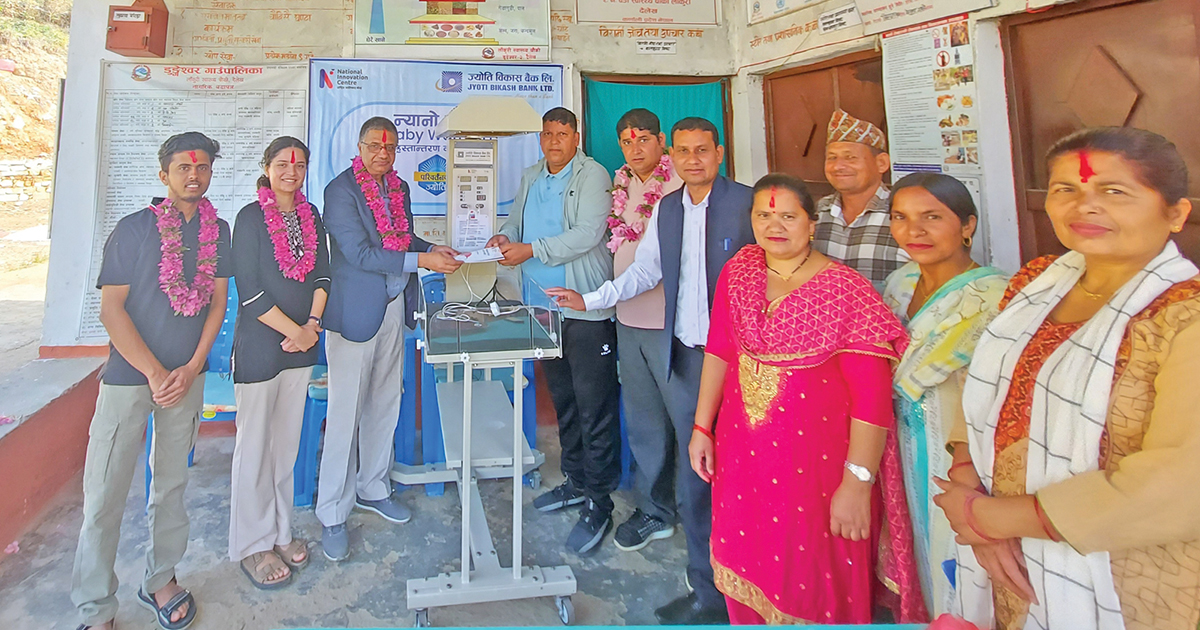 ज्योति विकास बैंकद्वारा स्वास्थ्य चौकीलाई बेबी वार्मर