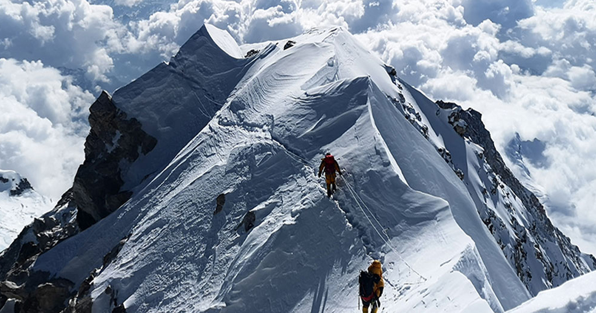 सगरमाथा आरोहण गर्न गएका दुई आरोही बेपत्ता