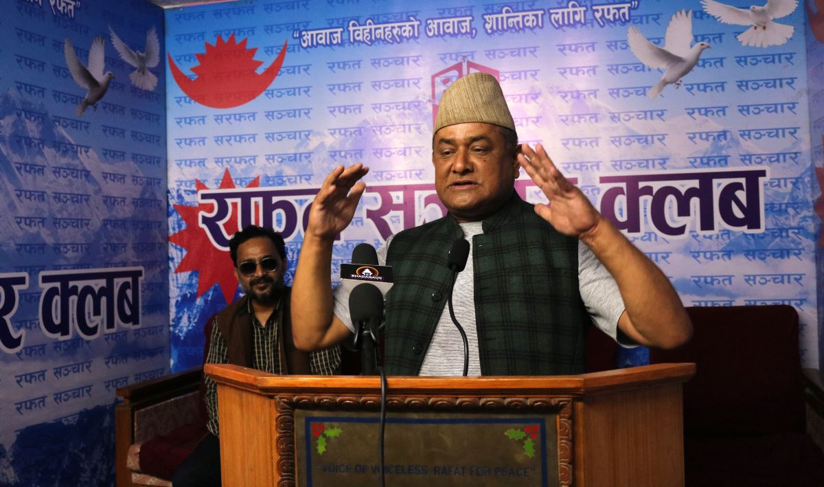 सहकारी र गिरीबन्धु काण्डलाई छायाँमा पार्न मिडिया आतंक: दुर्लभ थापा