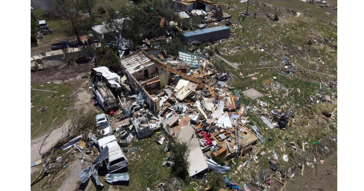 अमेरिकाको ४ राज्यमा वर्षासँगैको आँधीका कारण २१ जनाको मृत्यु