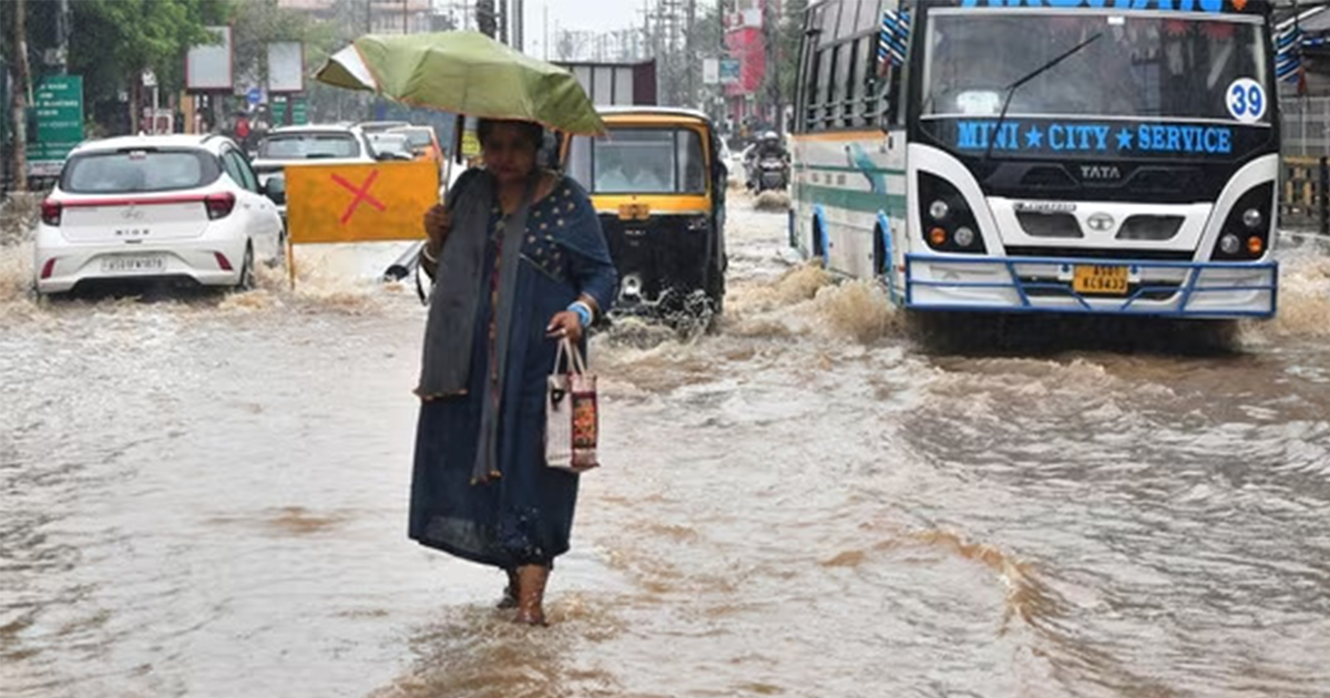 आँधीसँगैको पहिरोमा परी २७ जनाको मृत्यु