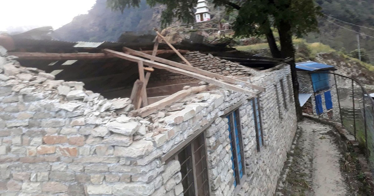 तनहुँमा हावाहुरीले तीन सय ३३ घर गोठमा क्षति