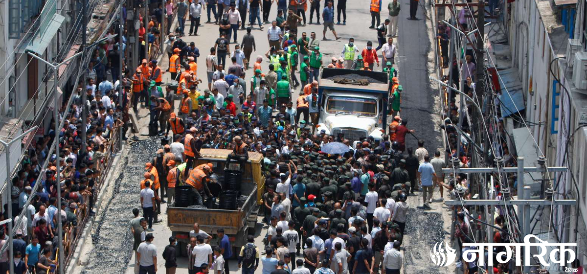 सडक विभाग र महानगर द्वन्द्व: महानगर भत्काउने, विभाग कालोपत्र लाउने