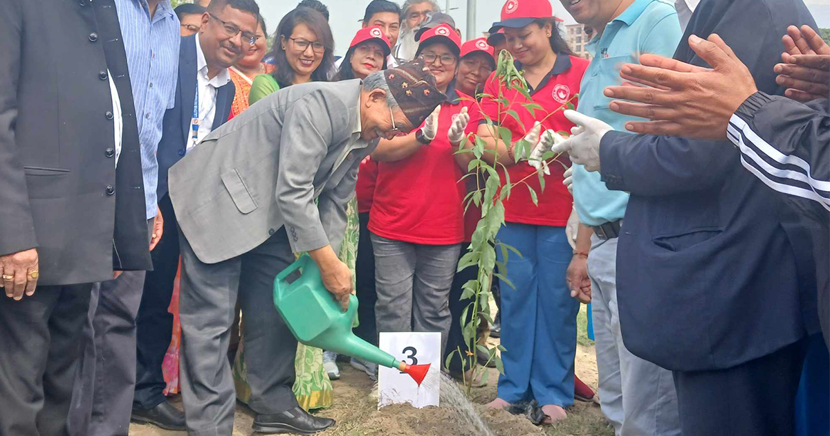 ललितपुर महानगर र भारतीय राजदूतावासको आयोजनामा १५० बढी विरुवा रोपियाे