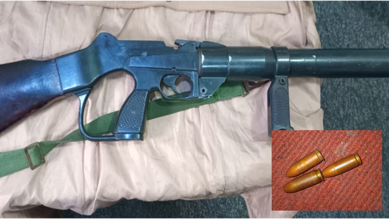 ज्यान मार्ने उद्योगमा फरार रहेका व्यक्तिसँग भेटियो प्रहरीबाट लुटिएको हतियार